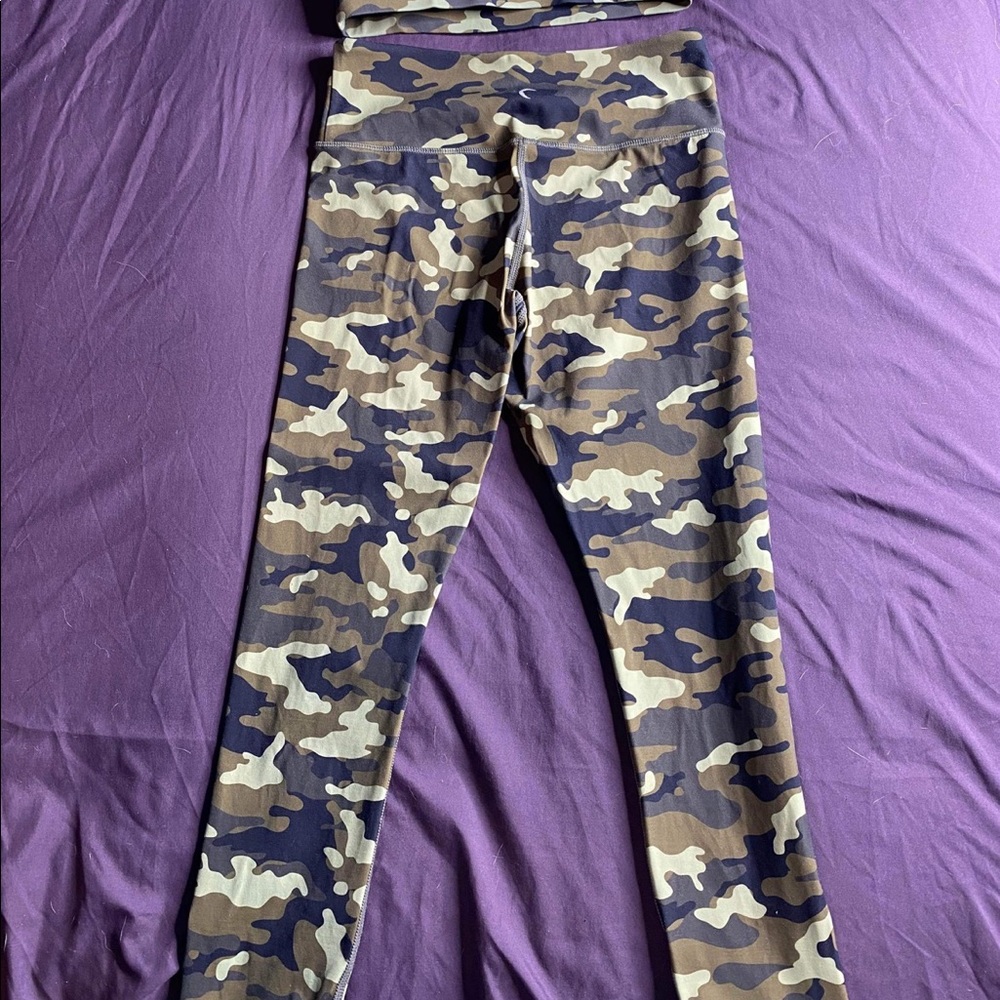 ZYIA ACTIVE Reflective Camo Leggings